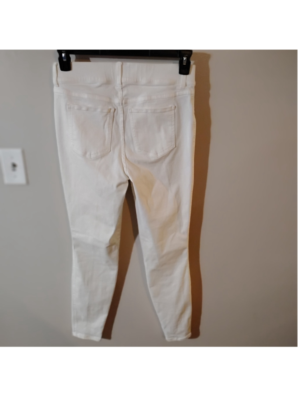 White Every Wear Spanx Jeans Women's Medium Skinny Pull-On Jeans - Picture 5 of 8